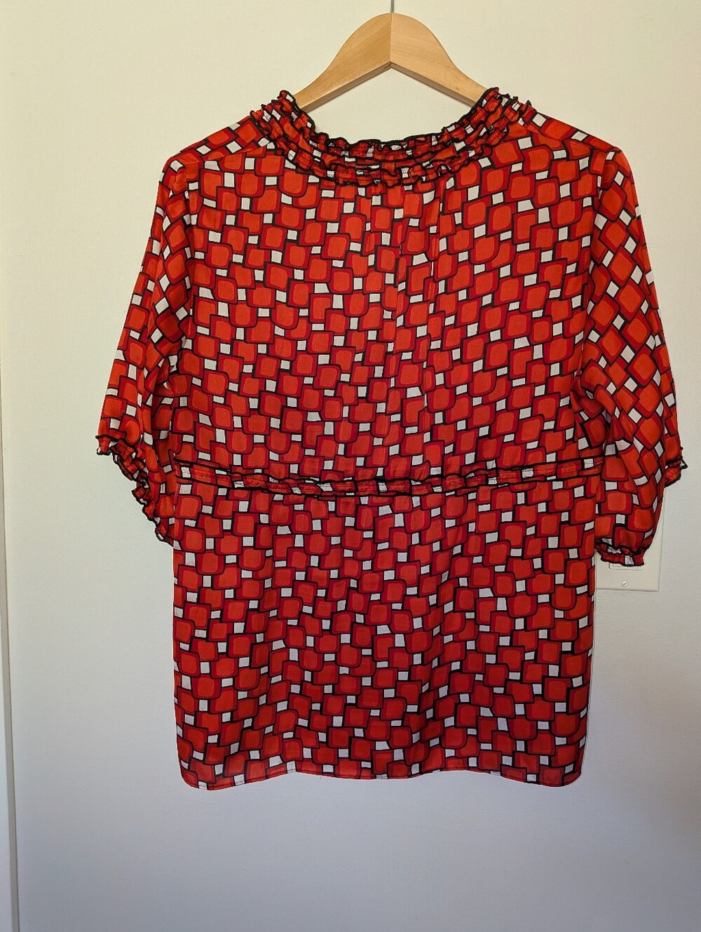 Red And Forest Green Tops L - Picture 4 of 11